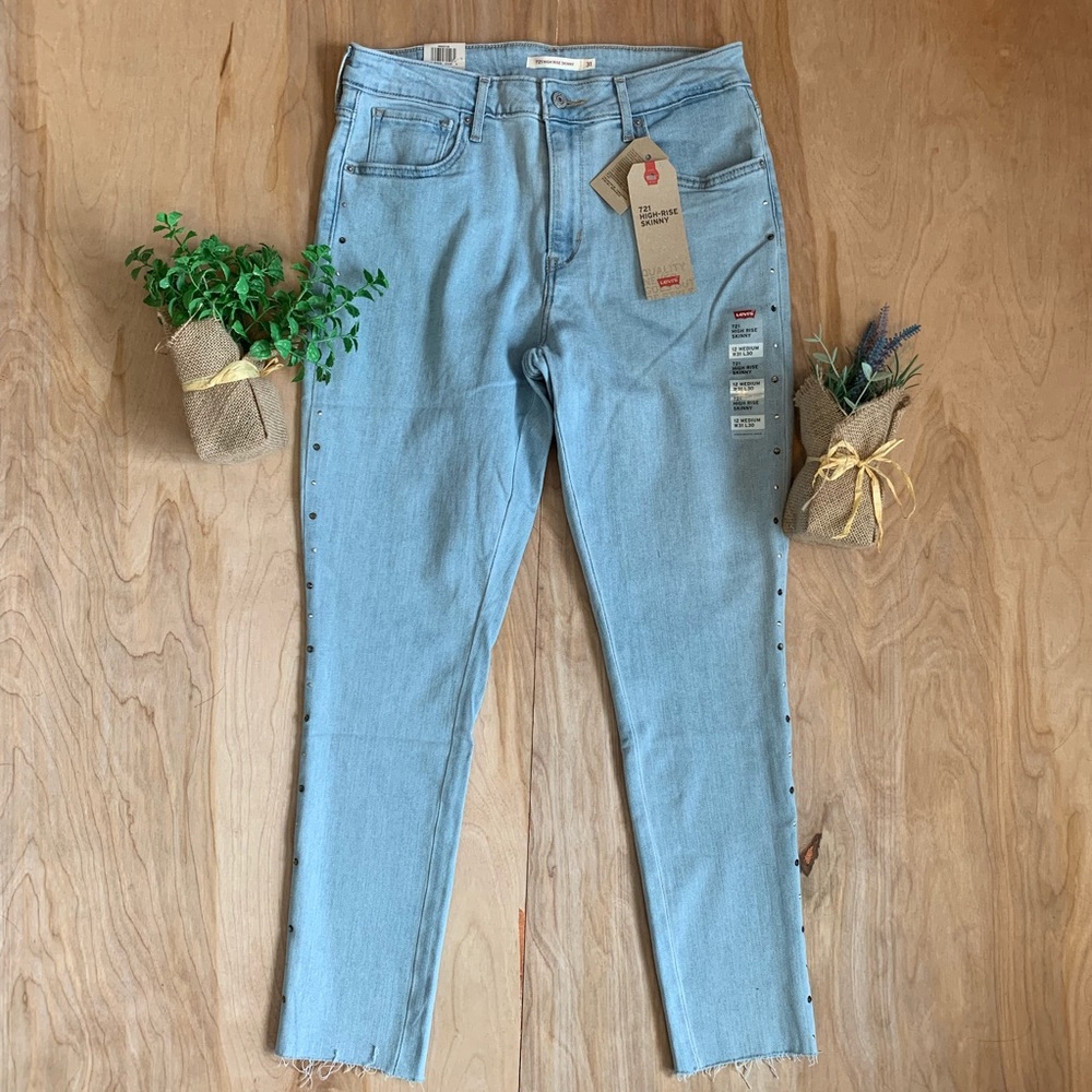 Levi’s 721 High Rise Skinny Jeans